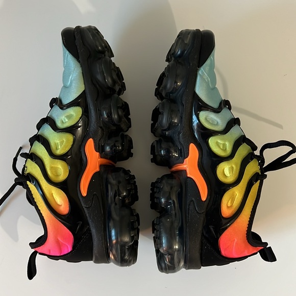 LAST CHANCE - Nike Air VaporMax Plus - Tropical Sunset - Size 6.5 - Picture 9 of 13